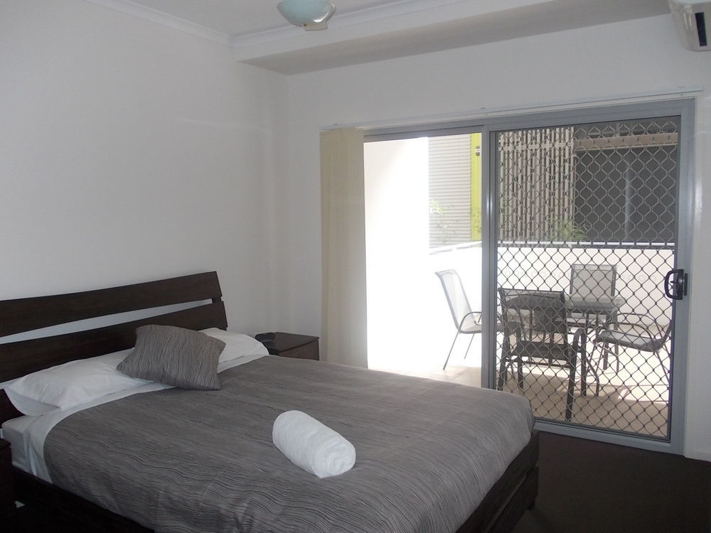 Monterey Apartments Moranbah Exterior photo