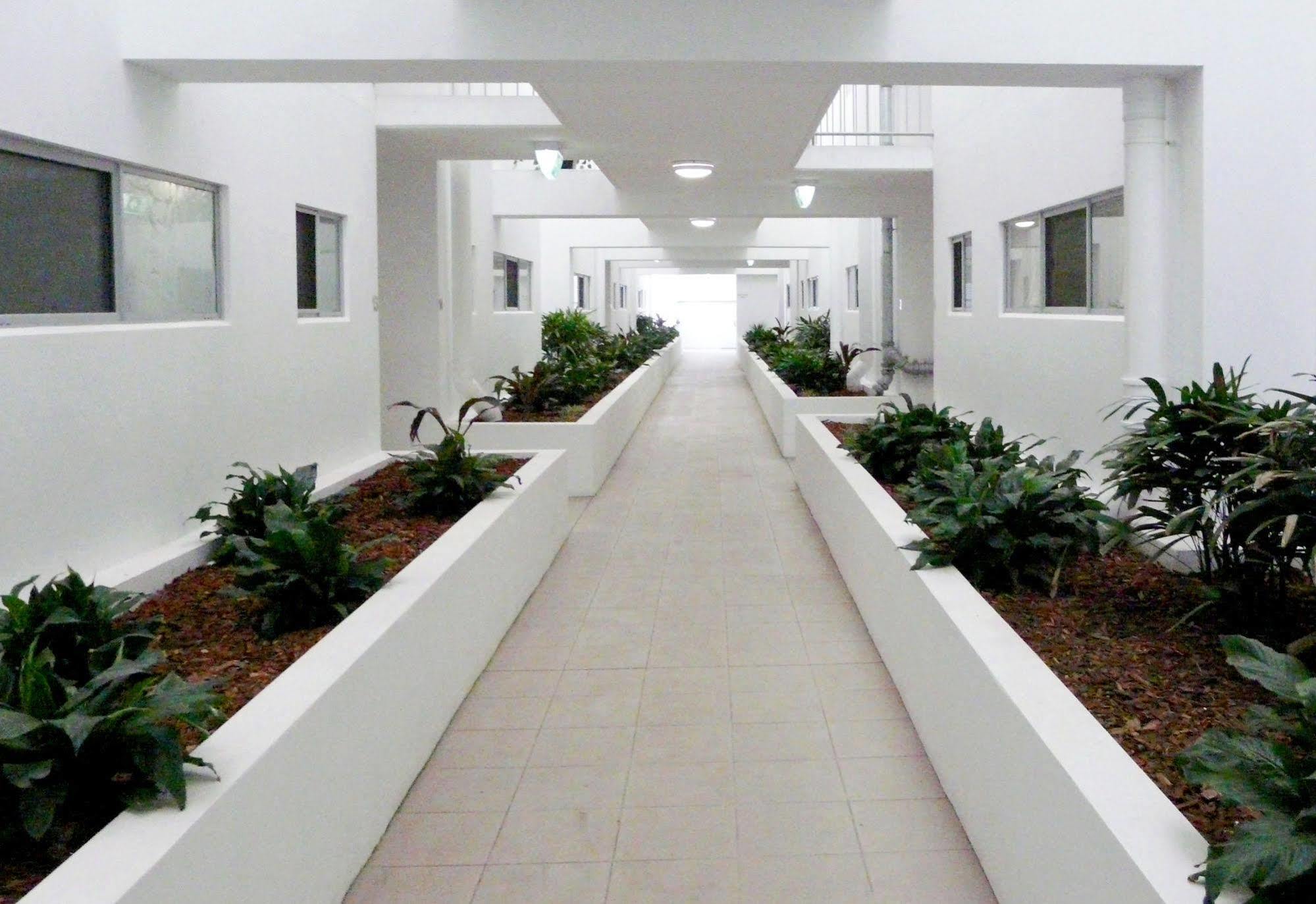 Monterey Apartments Moranbah Exterior photo